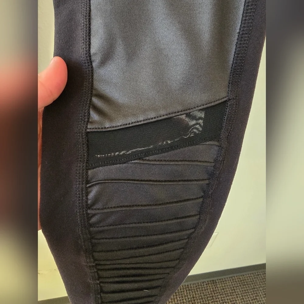 ALO Yoga Black Leggings with Textured Panels